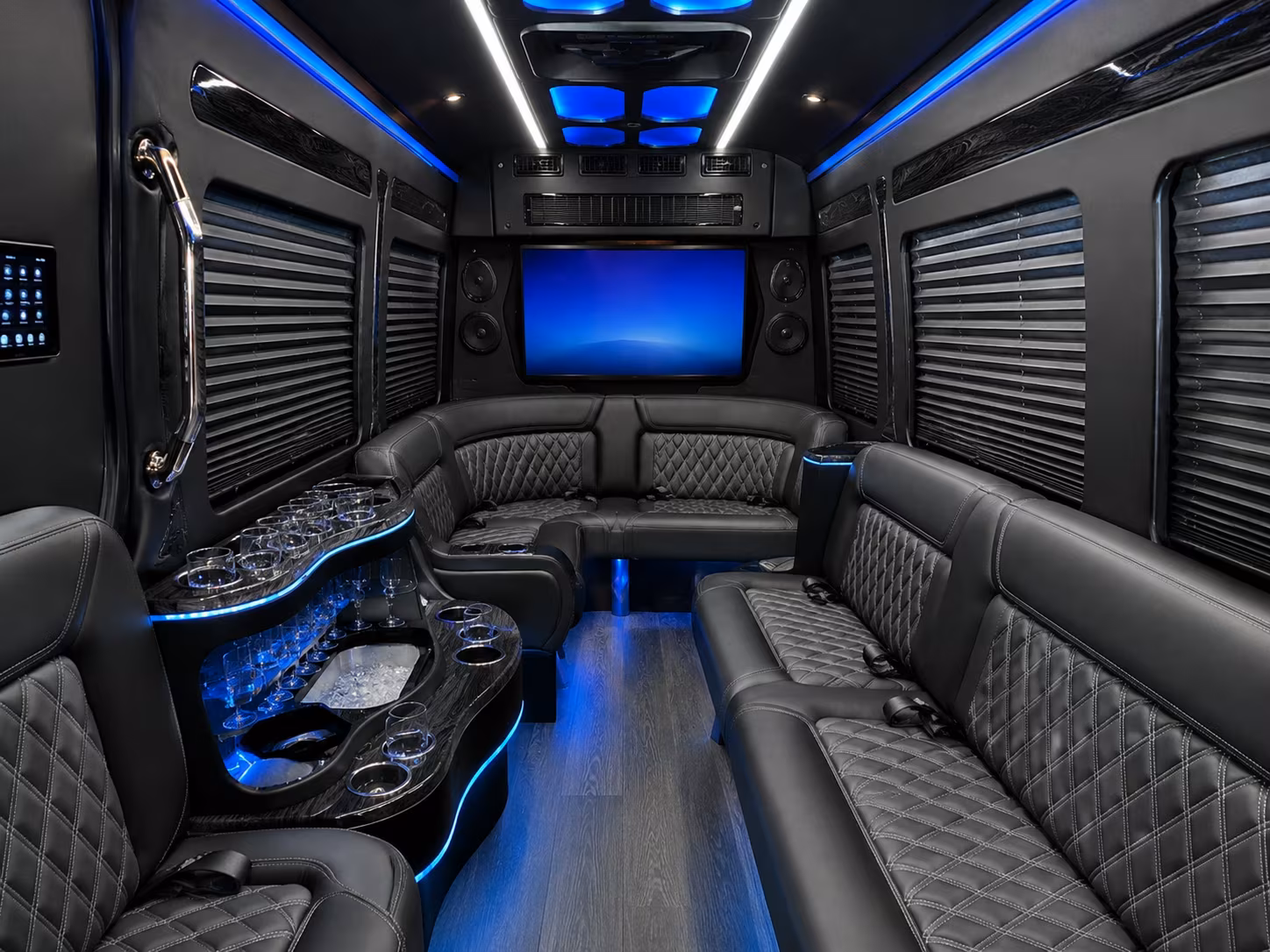 get a concert bus to roger dean chevrolet stadium right here in jupiter